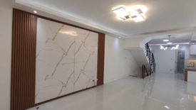 5 Bedroom Townhouse for sale in Kamuning, Metro Manila near MRT-3 Kamuning