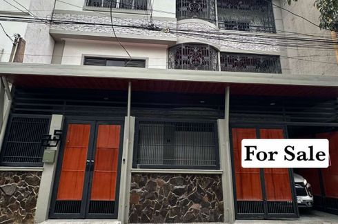 7 Bedroom House for sale in Barangay 103, Metro Manila near LRT-1 5th Avenue