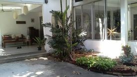 3 Bedroom House for sale in Khlong Tan Nuea, Bangkok