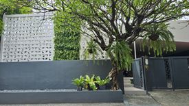 6 Bedroom House for sale in Merville, Metro Manila