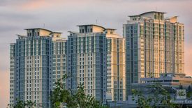 2 Bedroom Condo for sale in San Lorenzo Place, Bangkal, Metro Manila near MRT-3 Magallanes