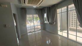 4 Bedroom Townhouse for sale in Lat Sawai, Pathum Thani