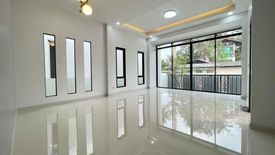 3 Bedroom House for sale in Na Kluea, Chonburi