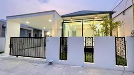 3 Bedroom House for sale in Na Kluea, Chonburi