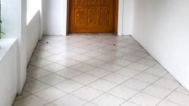 6 Bedroom House for rent in Magallanes, Metro Manila near MRT-3 Magallanes