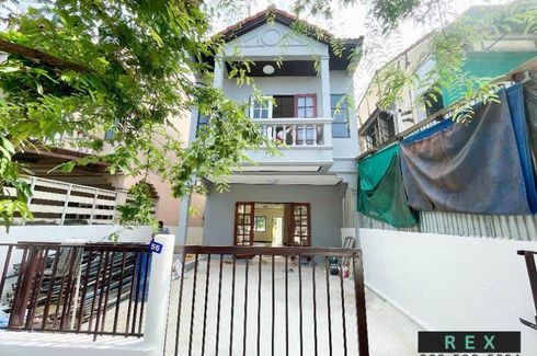 2 Bedroom House for sale in Taling Chan, Bangkok