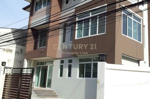 ขายบ้าน 4 ห้องนอน ใน สามเสนนอก, ห้วยขวาง ใกล้ MRT รัชดาภิเษก