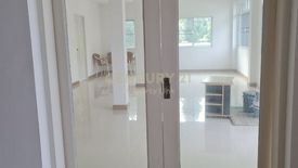 4 Bedroom House for sale in Sam Sen Nok, Bangkok near MRT Ratchadaphisek