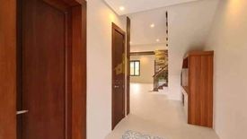 5 Bedroom House for sale in Almanza Dos, Metro Manila