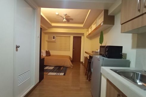 Apartment for sale in Pines Peak Tower I, Highway Hills, Metro Manila near MRT-3 Shaw Boulevard