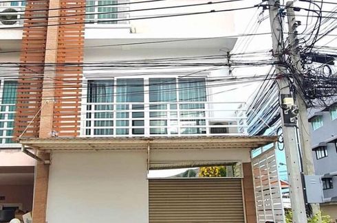 3 Bedroom Townhouse for rent in Sanam Bin, Bangkok
