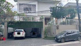 6 Bedroom House for sale in White Plains, Metro Manila