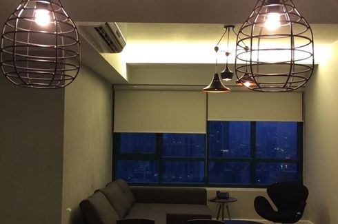 2 Bedroom Apartment for sale in Edades Tower, Rockwell, Metro Manila near MRT-3 Guadalupe