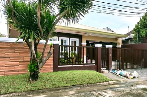 4 Bedroom House for sale in Talon Dos, Metro Manila