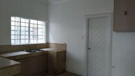 4 Bedroom House for Sale or Rent in Moonwalk, Metro Manila