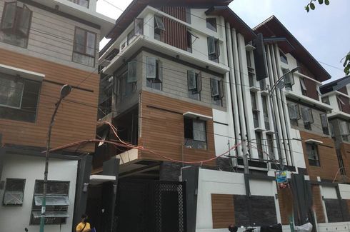 Townhouse for sale in Addition Hills, Metro Manila