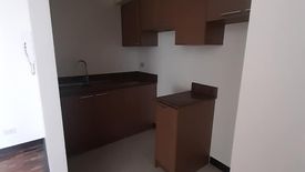 2 Bedroom Condo for sale in Urdaneta, Metro Manila near MRT-3 Ayala