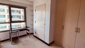 2 Bedroom Condo for sale in San Lorenzo, Metro Manila near MRT-3 Ayala