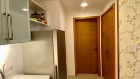 1 Bedroom Condo for sale in Park Terraces, San Lorenzo, Metro Manila near MRT-3 Ayala