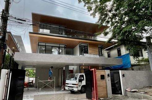 7 Bedroom House for sale in White Plains, Metro Manila