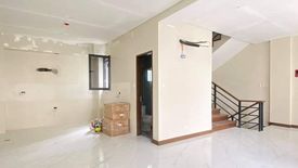 5 Bedroom Townhouse for sale in Tambo, Metro Manila