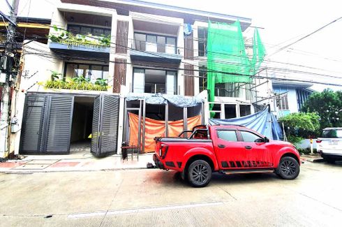 3 Bedroom Townhouse for sale in Pinyahan, Metro Manila