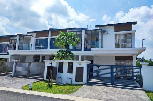 4 Bedroom House for sale in Batang Kali, Selangor