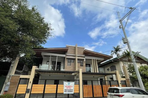 5 Bedroom Townhouse for sale in Holy Spirit, Metro Manila