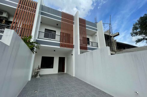 2 Bedroom Townhouse for sale in Sikatuna Village, Metro Manila