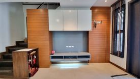 3 Bedroom Townhouse for sale in Thanapat Haus Sathorn - Narathiwas, Chong Nonsi, Bangkok