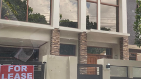 7 Bedroom House for rent in Magallanes, Metro Manila near MRT-3 Magallanes