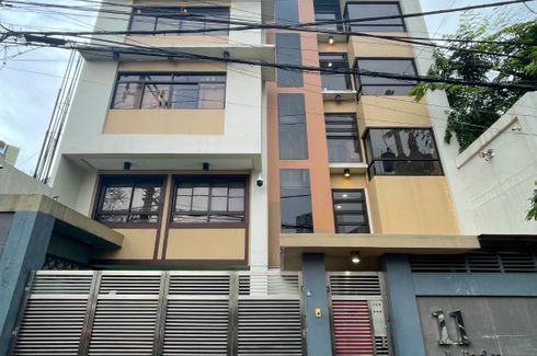 Apartment for sale in Highway Hills, Metro Manila near MRT-3 Shaw Boulevard