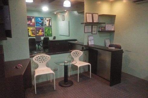 Office for Sale or Rent in Highway Hills, Metro Manila near MRT-3 Boni