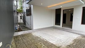 4 Bedroom House for sale in Merville, Metro Manila