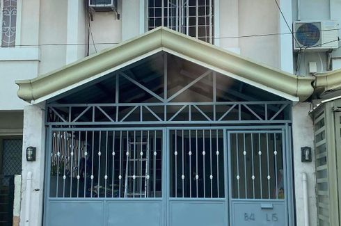 2 Bedroom Townhouse for sale in Moonwalk, Metro Manila