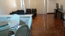 2 Bedroom Condo for rent in San Lorenzo, Metro Manila near MRT-3 Ayala