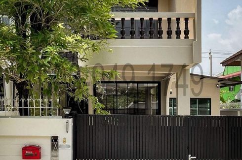 4 Bedroom House for sale in Bang Khun Si, Bangkok near MRT Fai Chai