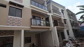 5 Bedroom Townhouse for sale in Pasong Tamo, Metro Manila