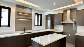 5 Bedroom House for sale in BF Homes, Metro Manila