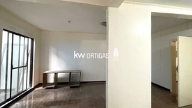 5 Bedroom House for sale in Poblacion, Metro Manila