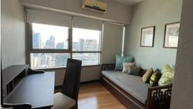 Condo for rent in Urdaneta, Metro Manila near MRT-3 Ayala