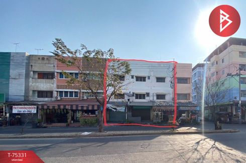 16 Bedroom Commercial for sale in Khlong Nueng, Pathum Thani