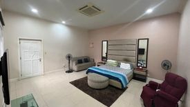 9 Bedroom House for sale in Barangay 201, Metro Manila