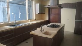 5 Bedroom House for rent in Tambo, Metro Manila