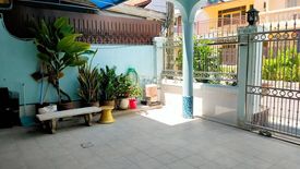 3 Bedroom Townhouse for rent in Sam Sen Nok, Bangkok