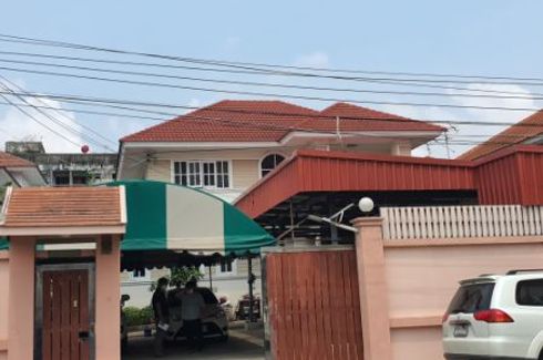 4 Bedroom House for sale in Pak Nam, Samut Prakan near BTS Phraek Sa