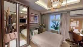 2 Bedroom Condo for sale in Woodsville Crest 3, Merville, Metro Manila