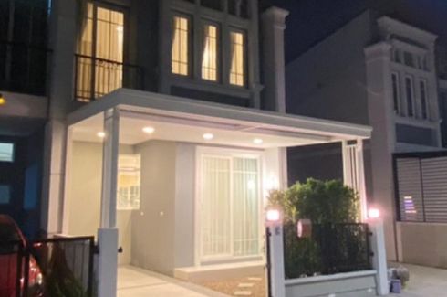 3 Bedroom Townhouse for rent in Golden Town Sukhumvit-Bearing BTS Station, Samrong, Samut Prakan near BTS Bearing