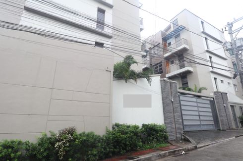 5 Bedroom House for sale in Mariana, Metro Manila near LRT-2 Gilmore