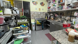 3 Bedroom House for sale in Talon Dos, Metro Manila